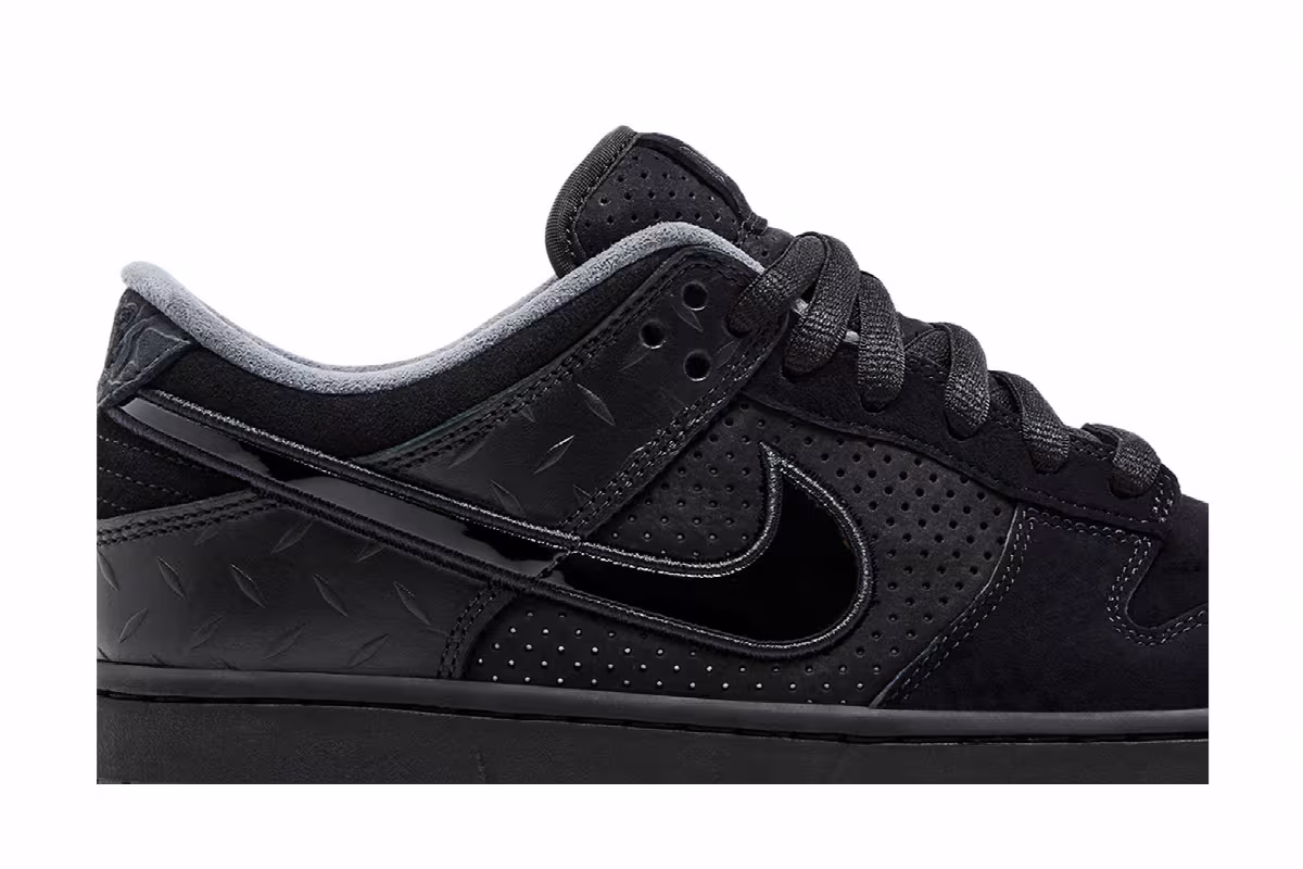 Nike Dunk Low ‘What the Duck - University of Oregon Alternate’ PE What the Duck - University of Oregon Alternate, view 3