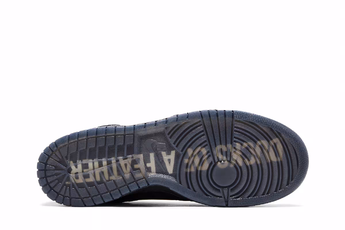 Nike Dunk Low ‘What the Duck - University of Oregon Alternate’ PE What the Duck - University of Oregon Alternate, view 5