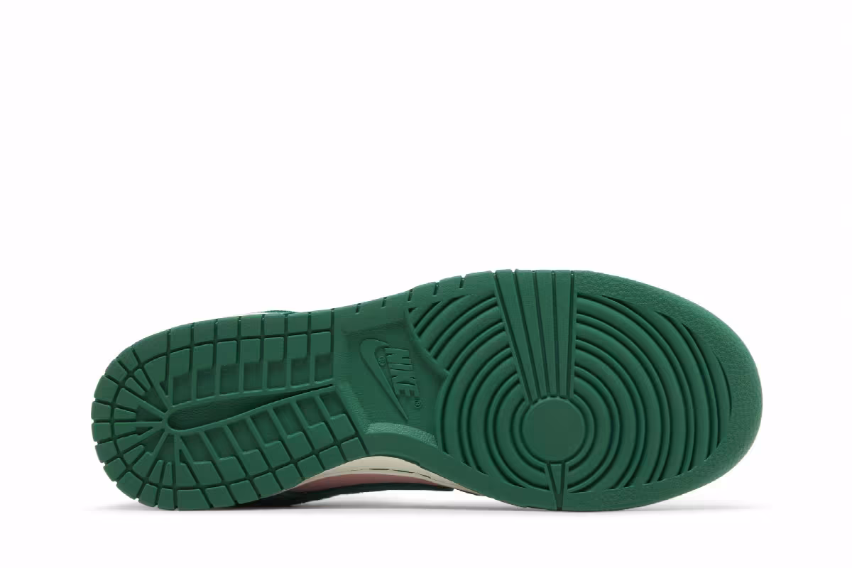 Nike Dunk Low SE The Masters Back 9 Collection, view 5
