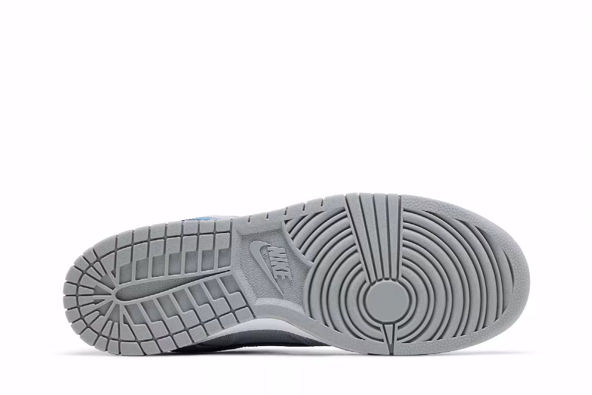 Nike Dunk Low Silver Surfer 2024, view 5