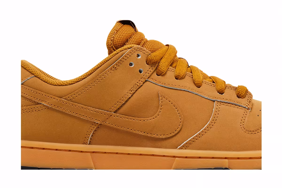 Nike Dunk Low SE Wheat, view 3