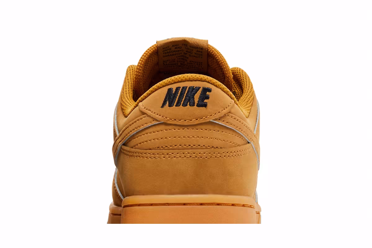 Nike Dunk Low SE Wheat, view 8