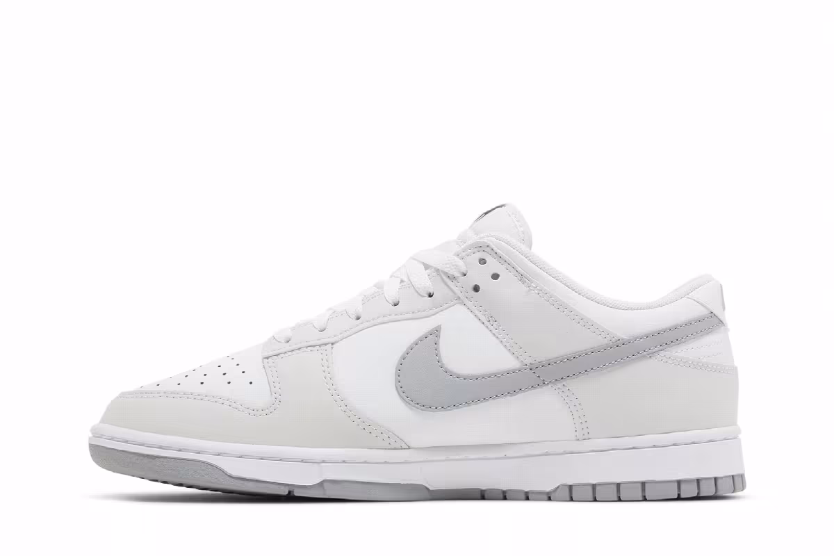 Nike Dunk Low Summit White Light Smoke Grey, view 4