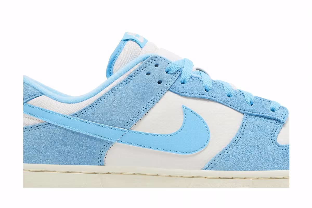 Nike Dunk Low SE Baltic Blue Gum, view 3