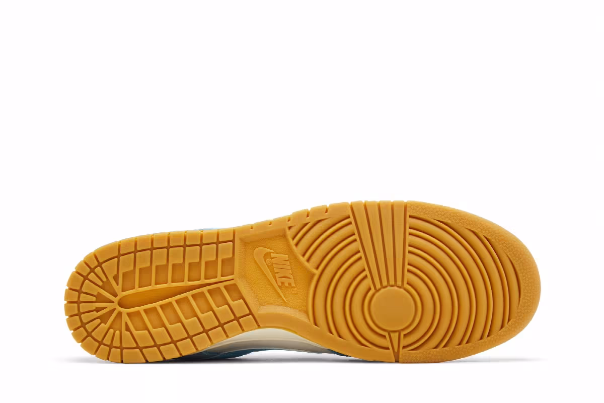 Nike Dunk Low SE Baltic Blue Gum, view 5
