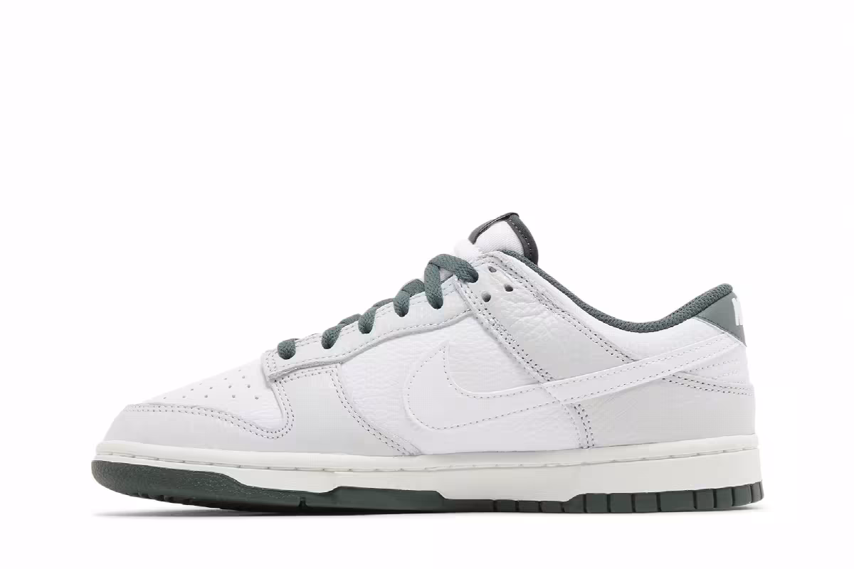Nike Dunk Low SE Photon Dust Vintage Green, view 4