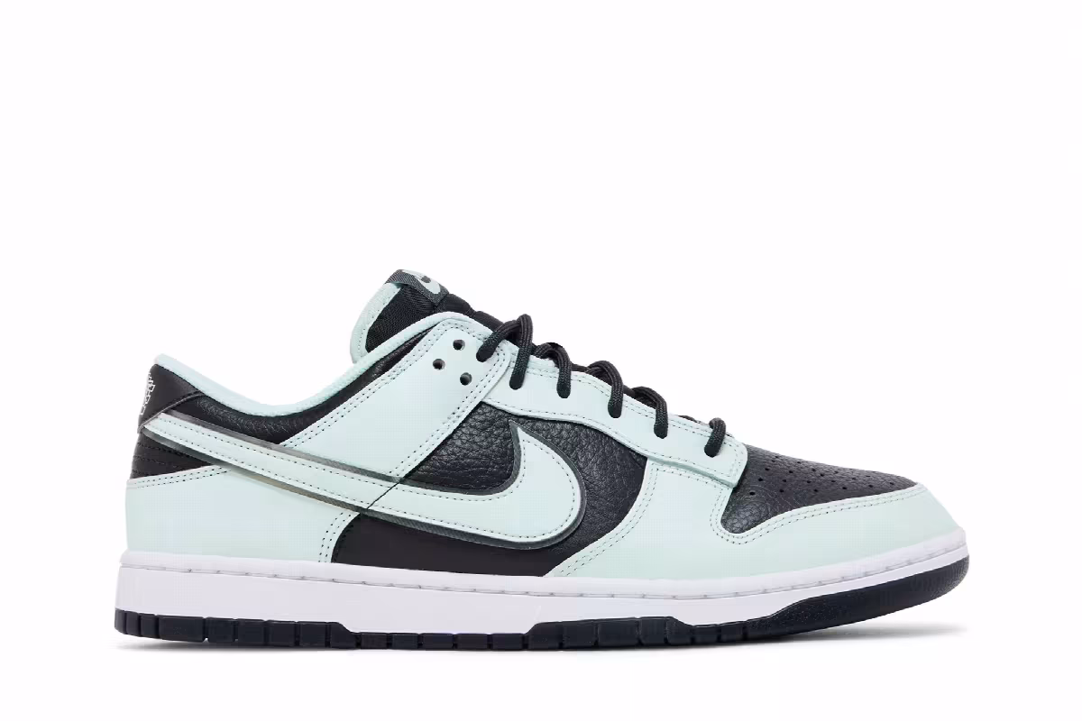 Nike Dunk Low Premium Barely Green, view 2