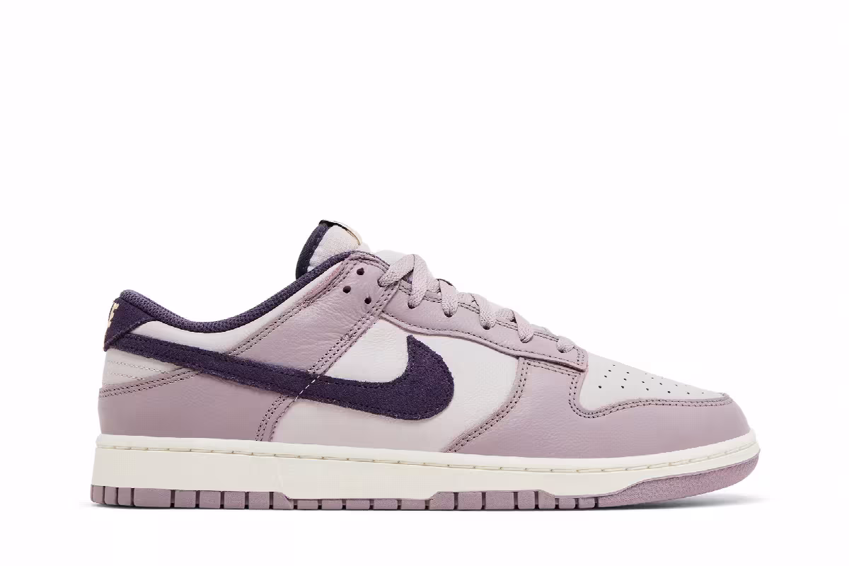 Nike Dunk Low SE Light Violet Ore, view 2