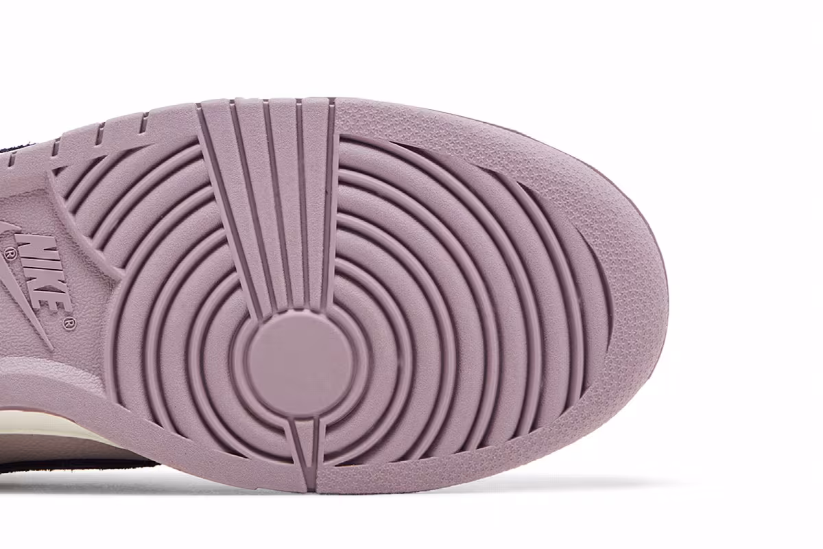 Nike Dunk Low SE Light Violet Ore, view 6