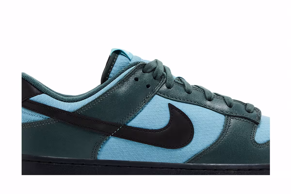Nike Dunk Low SE Vintage Green Denim Turquoise, view 3