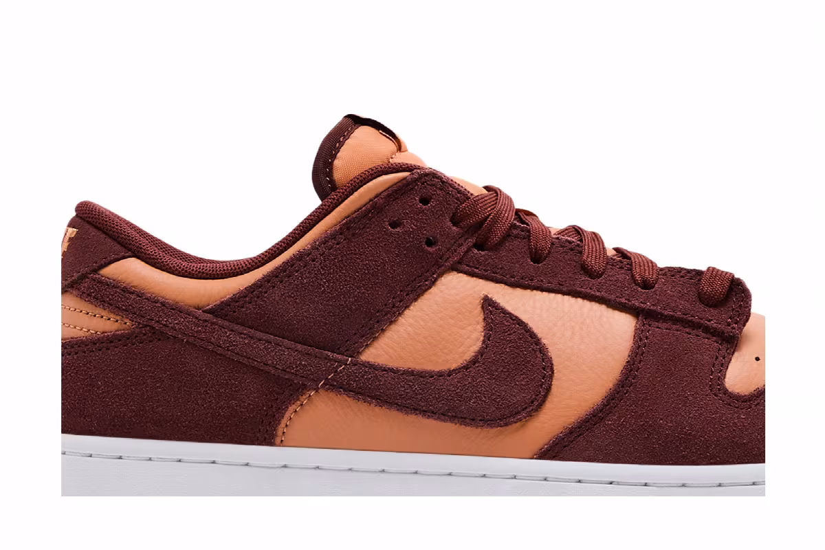Nike Dunk Low SE Amber Brown, view 3