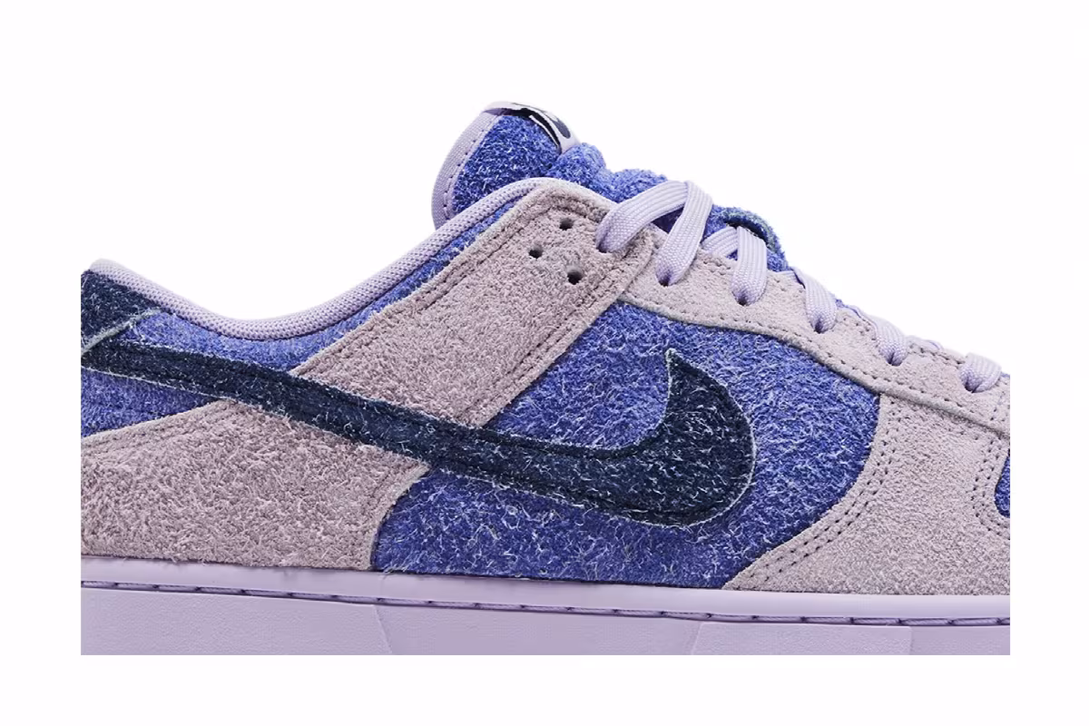 Nike Women's Dunk Low SE Hydrangeas, view 3