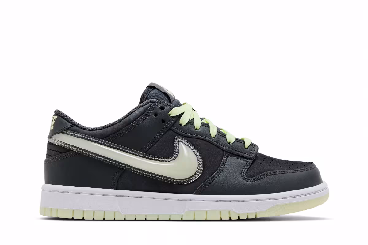 Nike Dunk Low GS Halloween - Glow In The Dark, view 2
