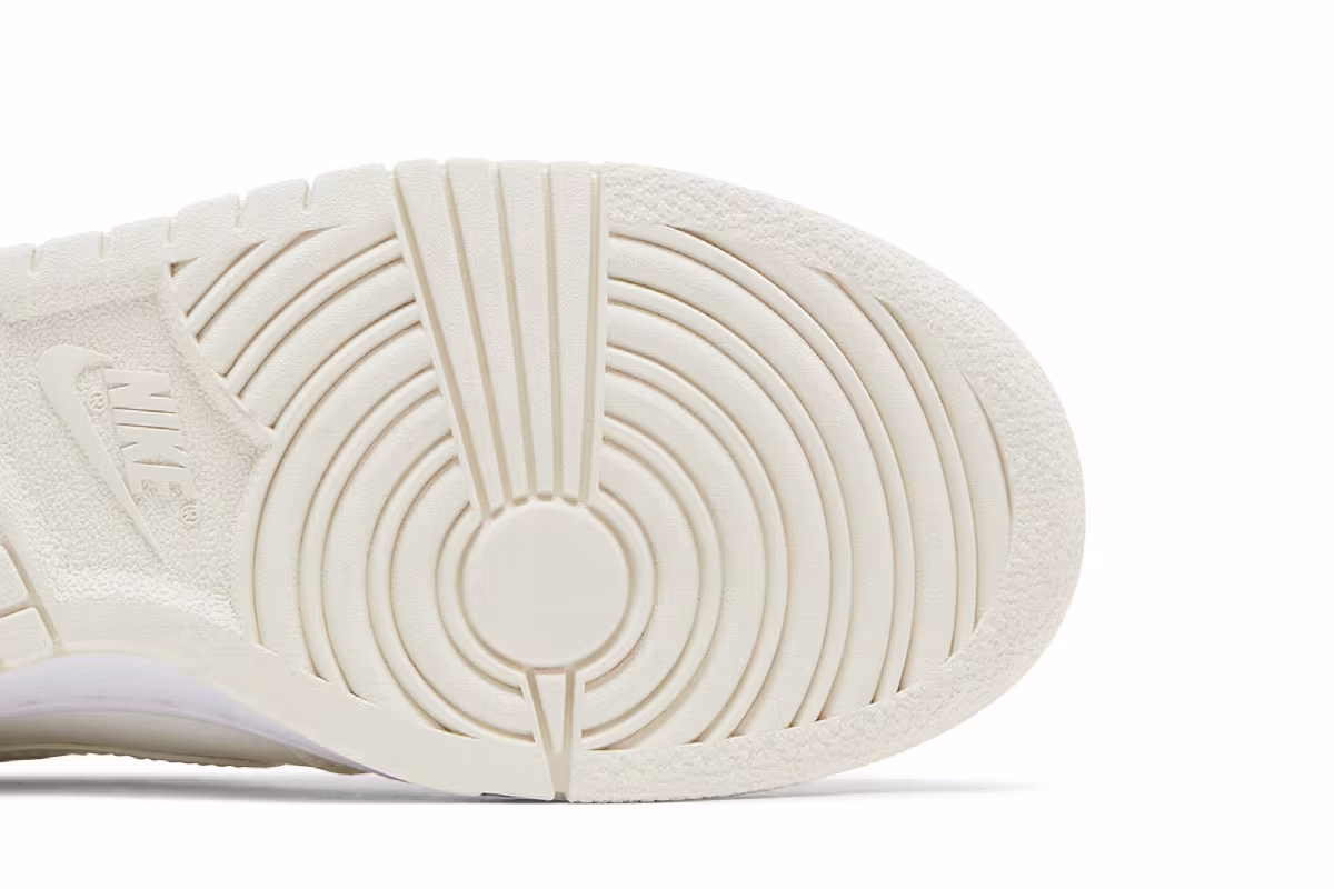 Nike Dunk Low SE GS Sail Croc, view 6