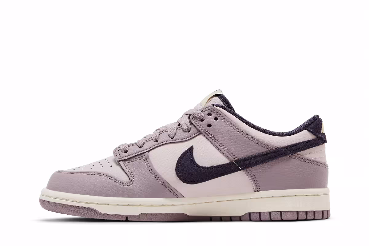 Nike Dunk Low GS Light Violet Ore, view 4