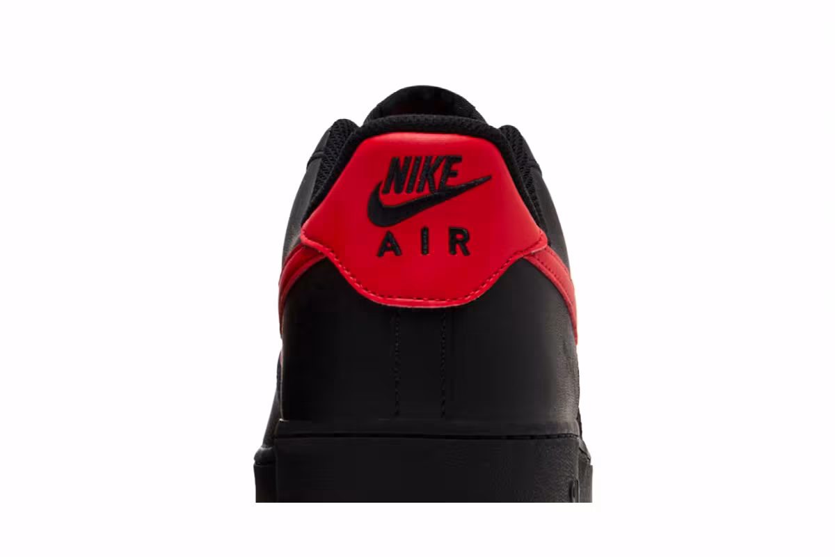 Nike Air Force 1 Bred, view 8
