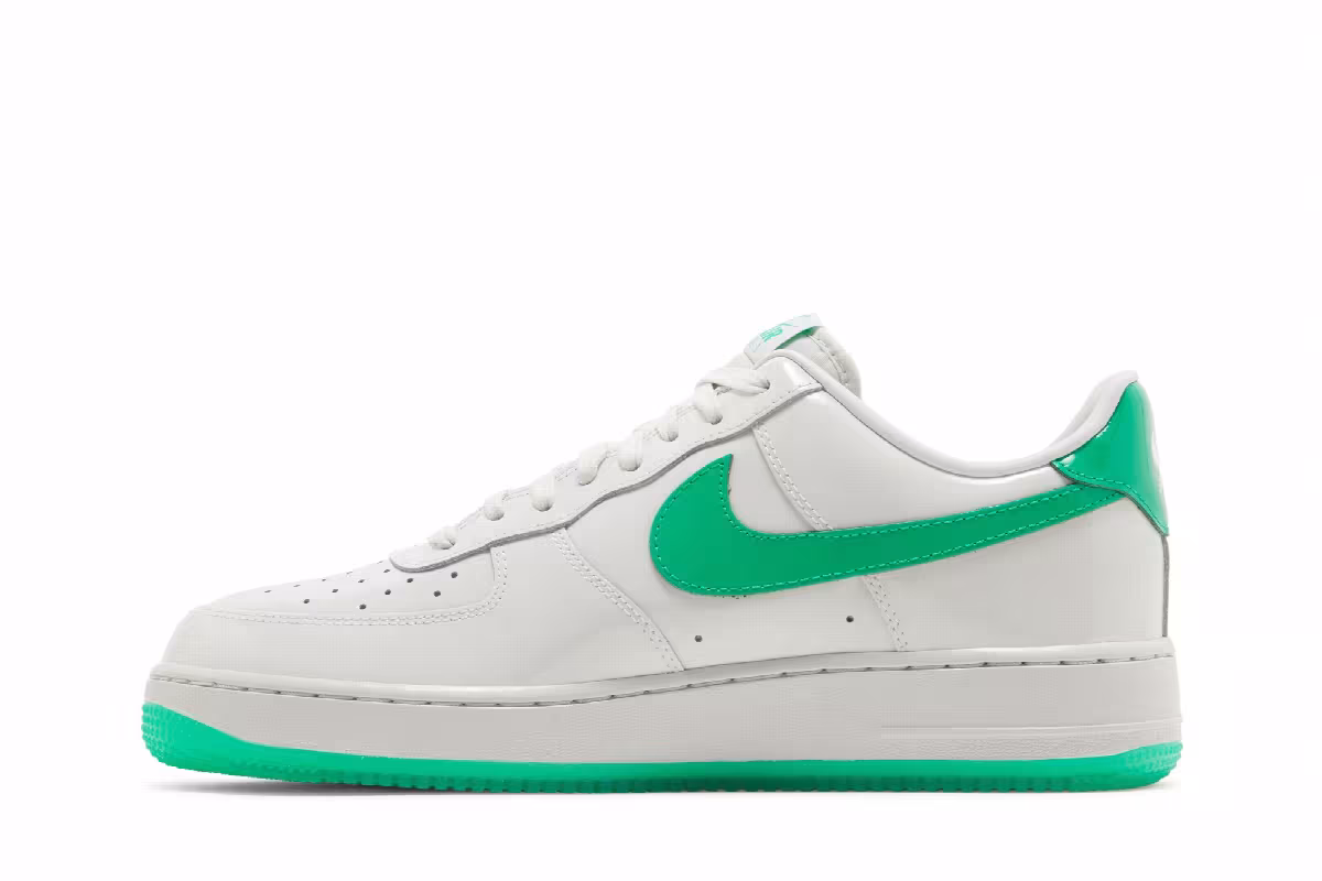 Nike Air Force 1 Platinum Tint Stadium Green, view 4