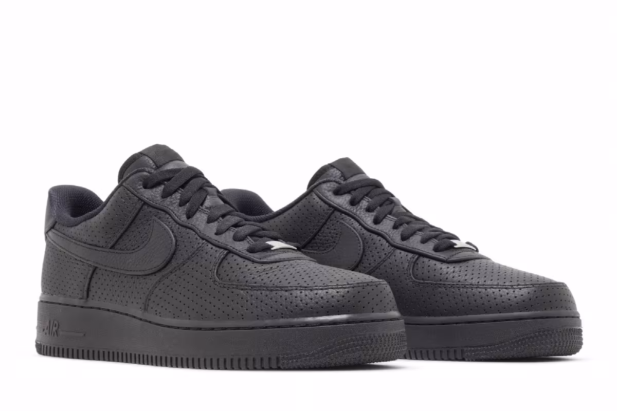 Nike Air Force 1 SP Perforated Black, view 9