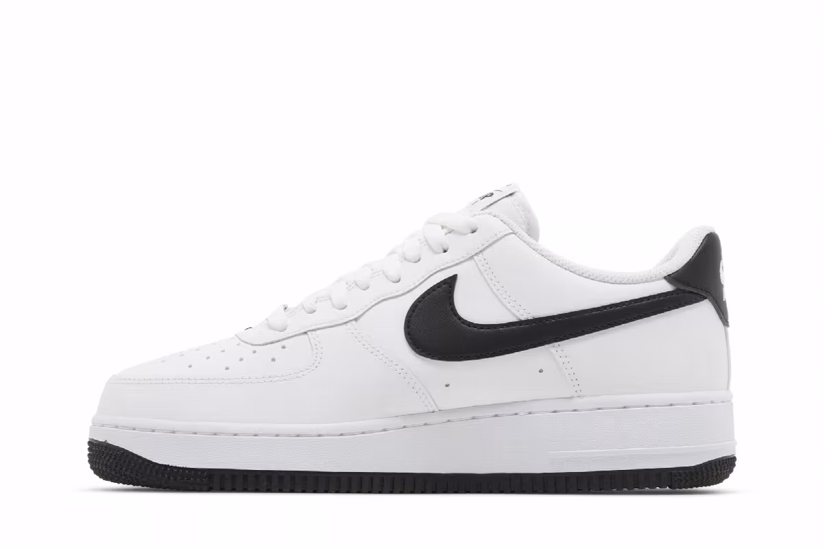 Nike Air Force 1 White Black, view 4