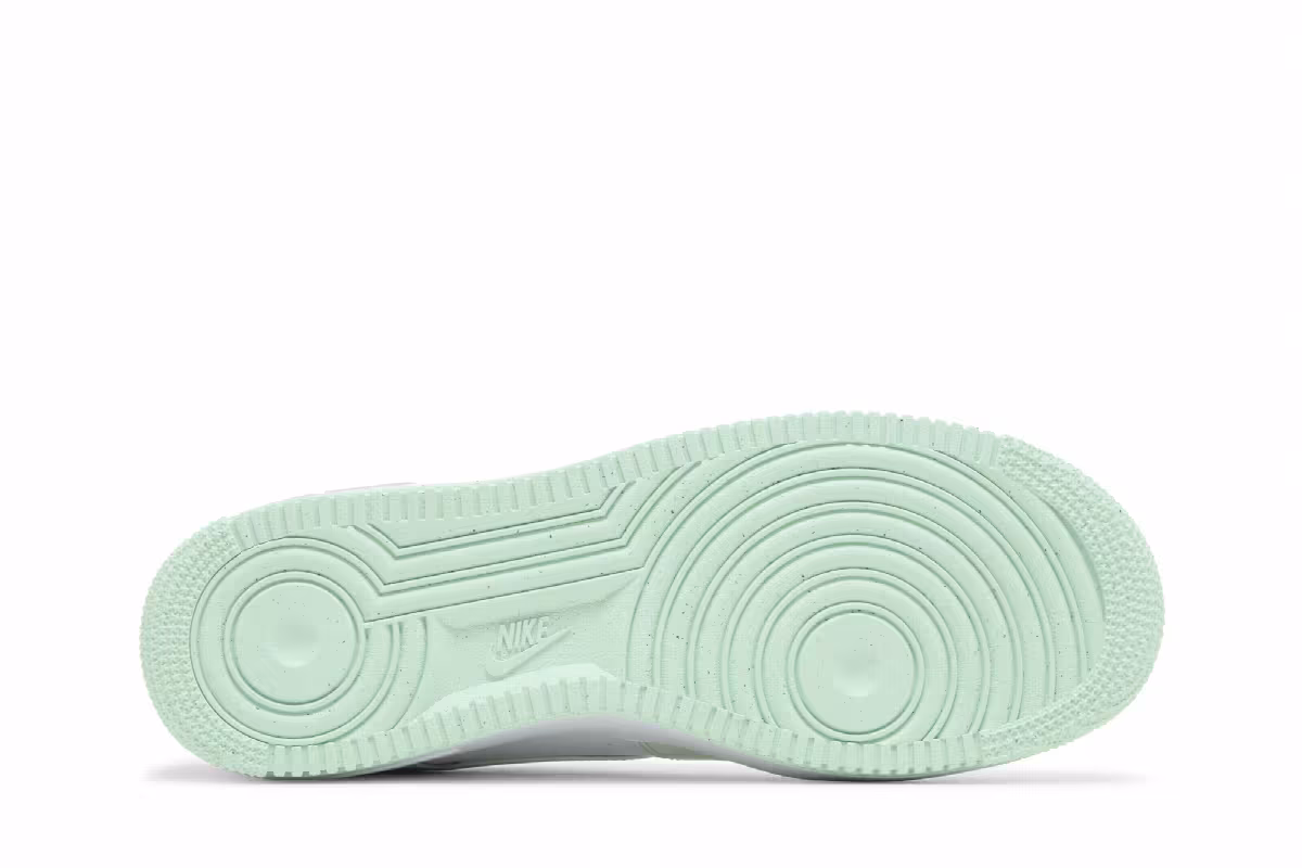 Nike Men's Air Force 1 Low Mint Foam, view 5