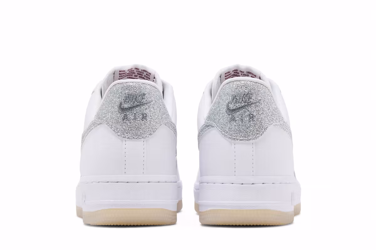 Nike Women's Air Force 1 Glitter Swoosh, view 7