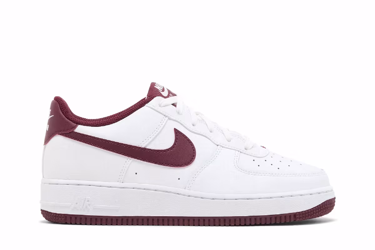 Nike Air Force 1 GS White Team Red, view 2