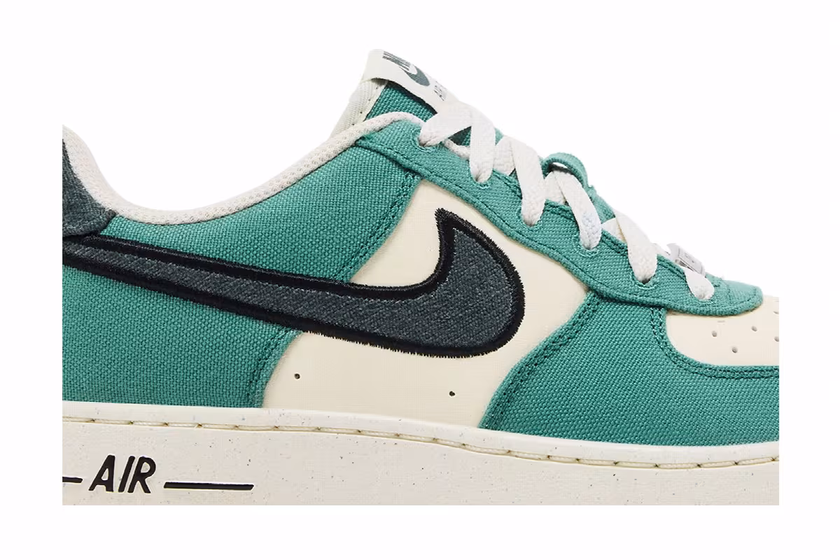 Nike Air Force 1 LV8 GS Notebook Doodle Pack - Vintage Green, view 3