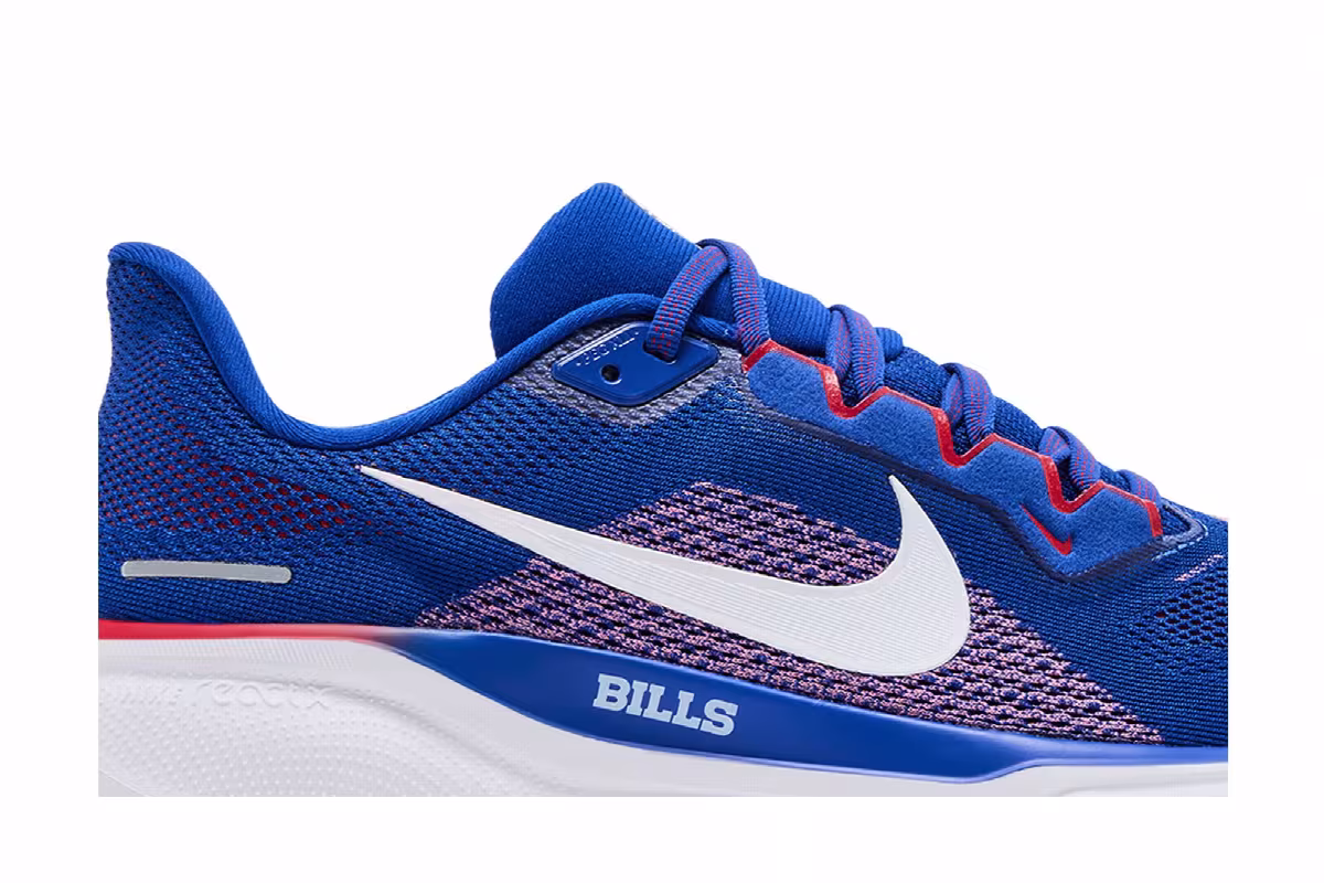 NFL x Nike Air Zoom Pegasus 41 Buffalo Bills, view 3
