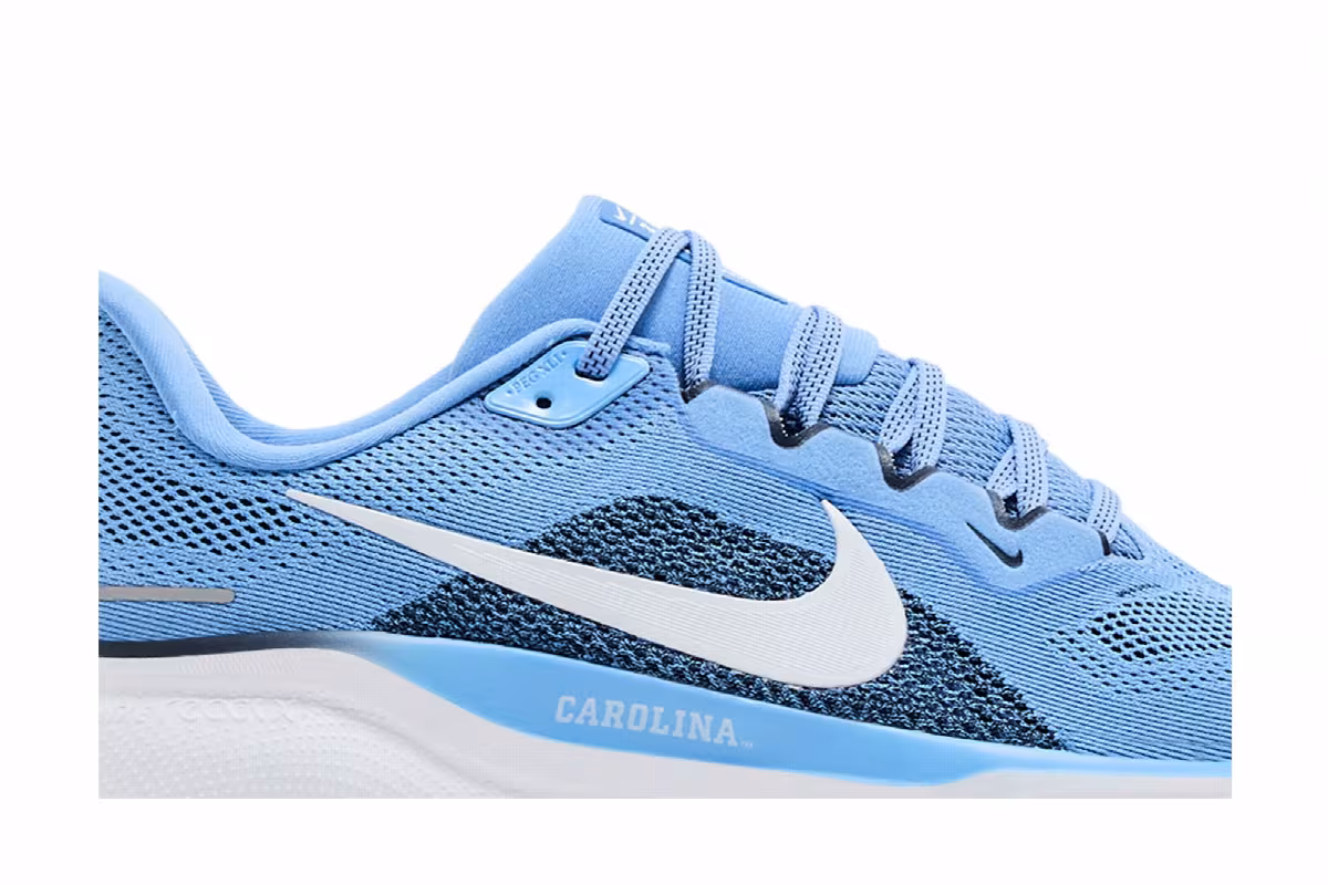 Nike Air Zoom Pegasus 41 UNC, view 3