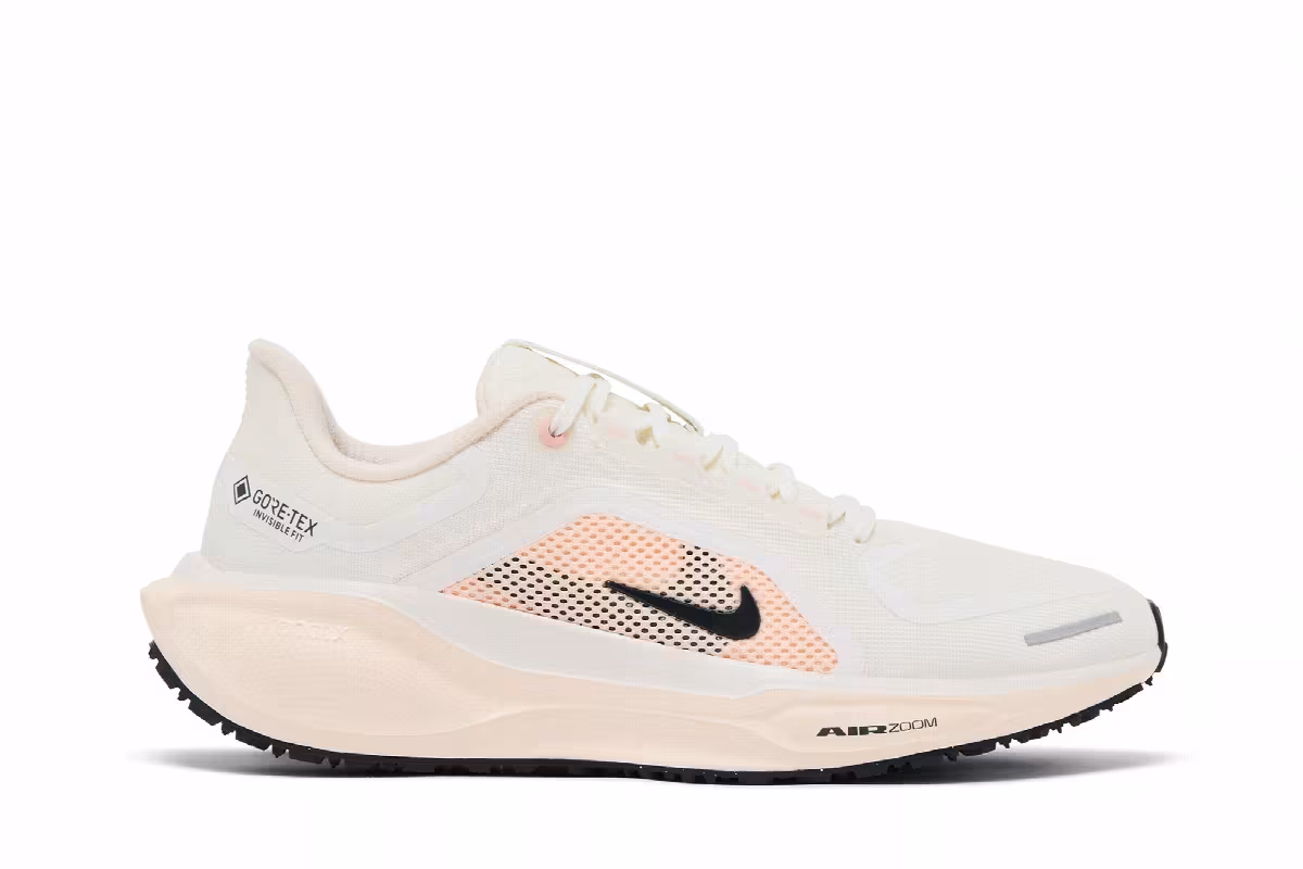Nike Women's Air Zoom Pegasus 41 GORE-TEX Guava Ice, view 2