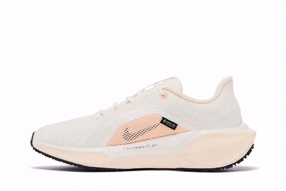 Nike Women's Air Zoom Pegasus 41 GORE-TEX Guava Ice, view 4