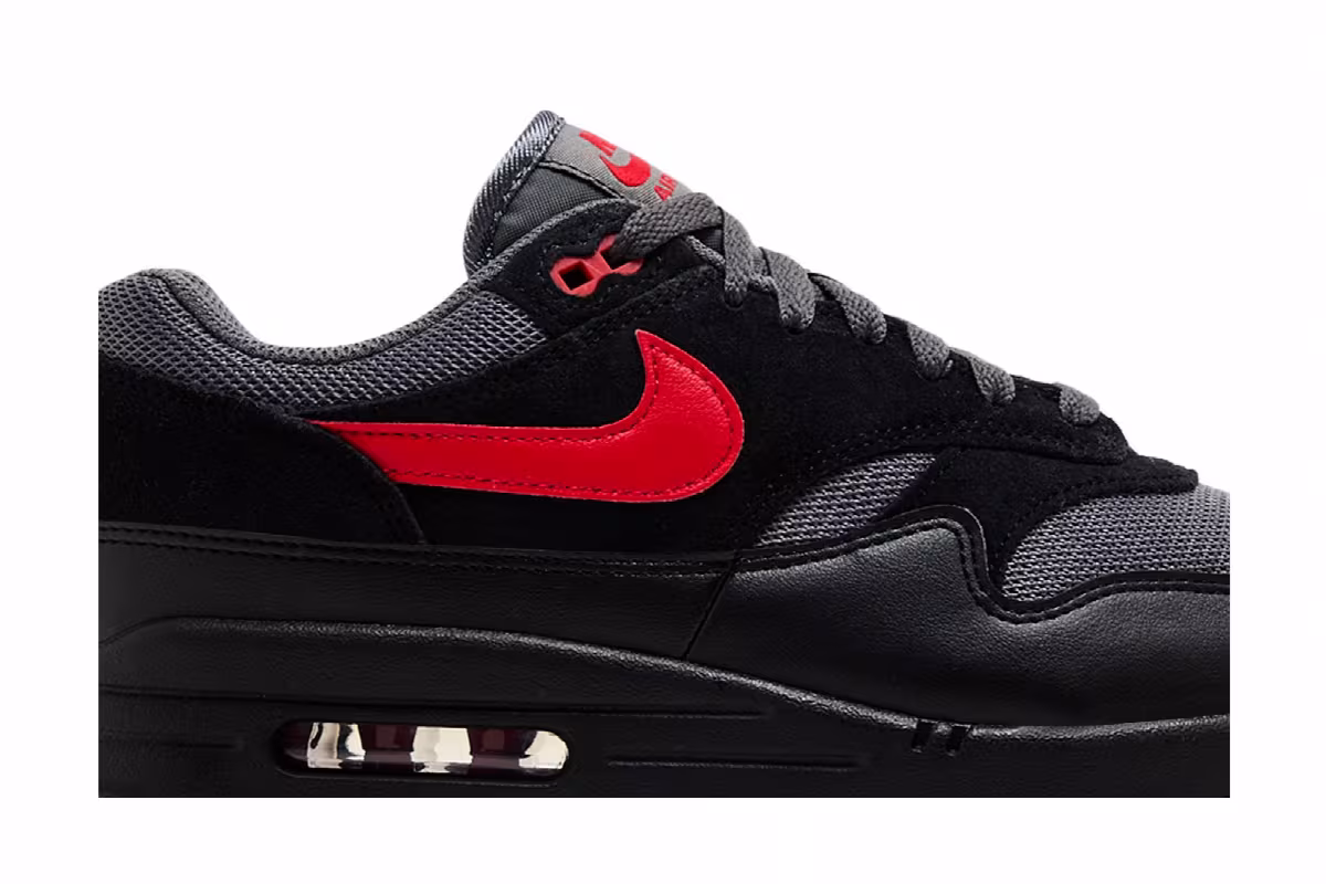 Nike Men's Air Max 1 Essential Vamps, view 3