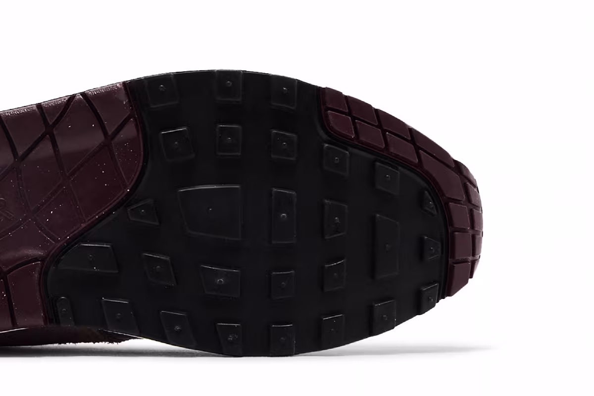 Nike Air Max 1 Essential Premium Burgundy Crush, view 6
