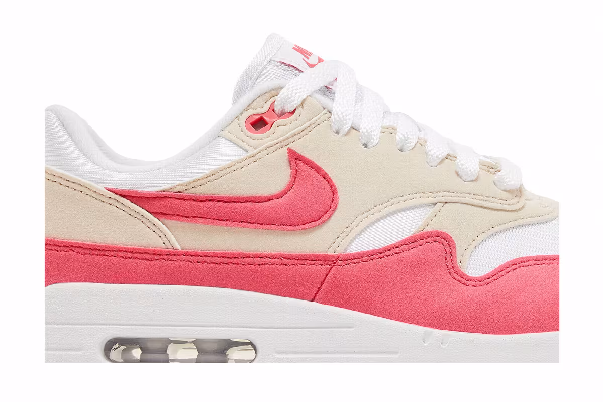 Nike Women's Air Max 1 Aster Pink, view 3