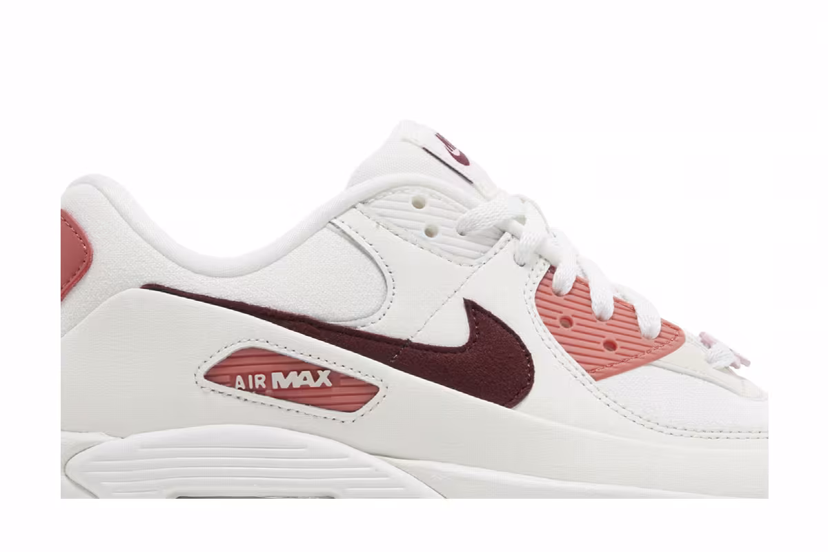 Nike Women's Air Max 90 LV8 SE Valentine's Day, view 3