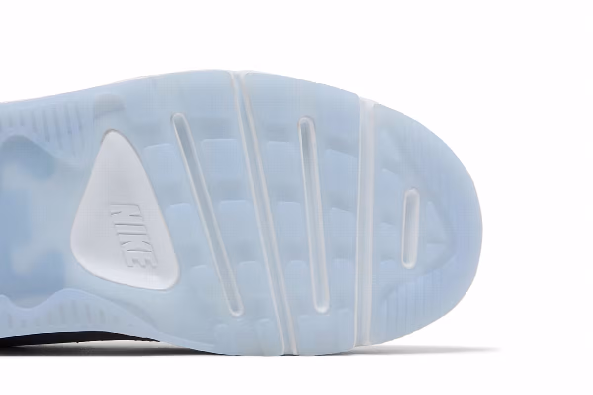 Nike Women's Air Max 90 LV8 Glacier Blue, view 6