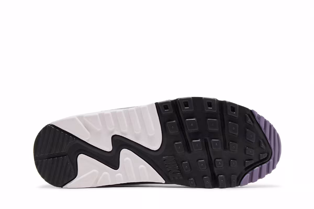 Nike Women's Air Max 90 Futura Daybreak Lilac Bloom, view 5