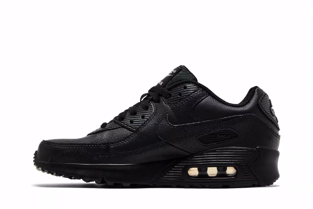 Nike Air Max 90 GS Triple Black 2024, view 4