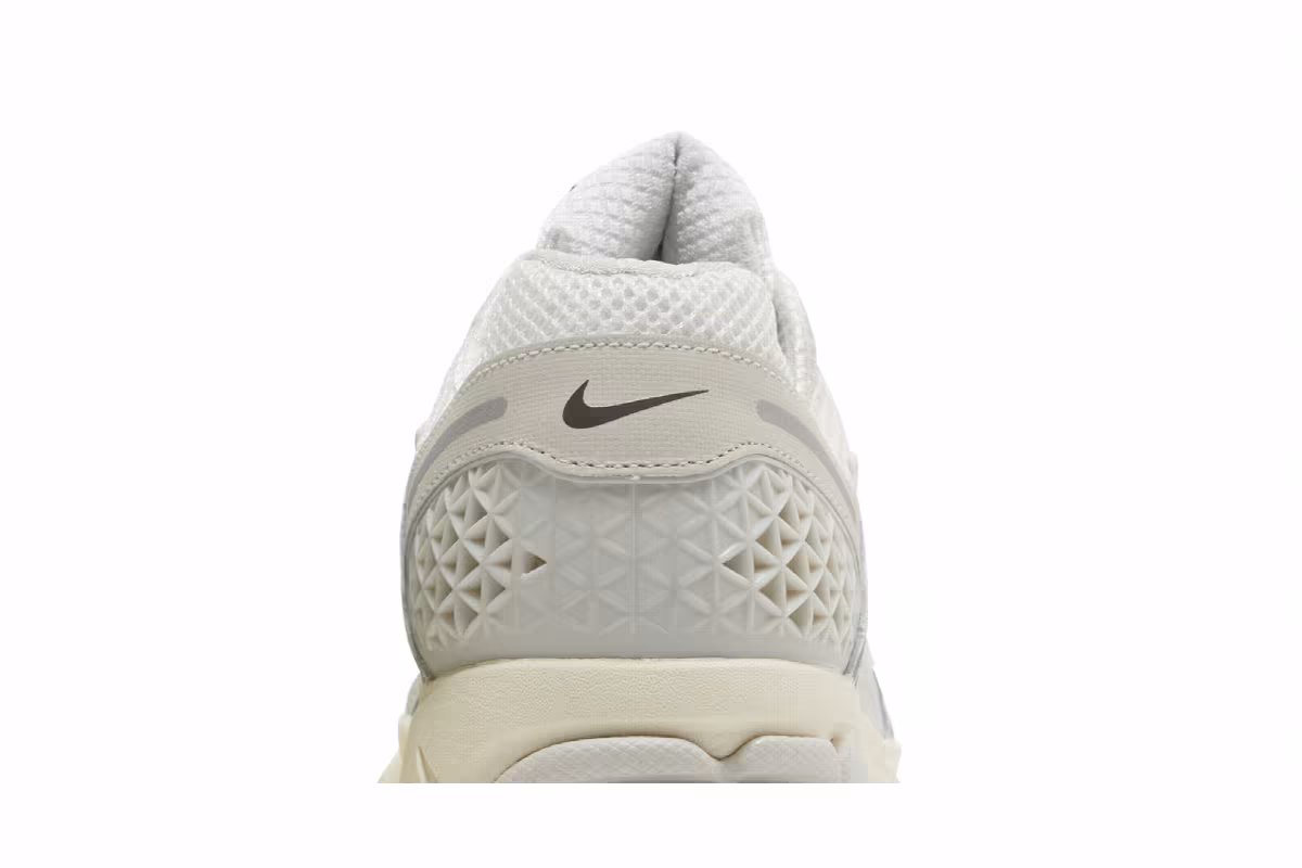 Nike Air Zoom Vomero 5 Platinum Tint, view 8