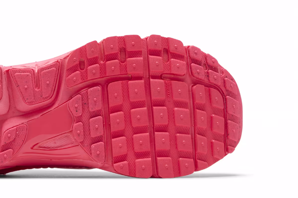 Nike Air Zoom Vomero 5 Hot Punch, view 6