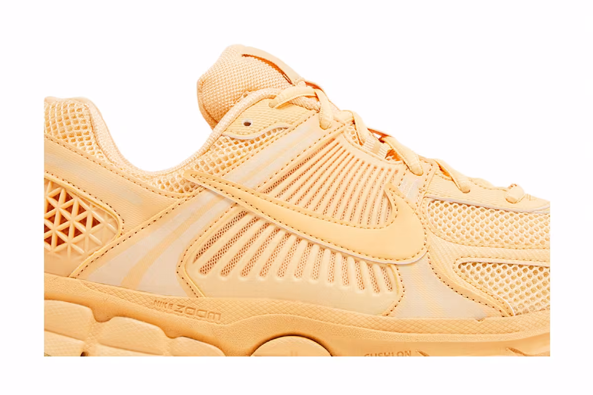 Nike Air Zoom Vomero 5 Celestial Gold, view 3