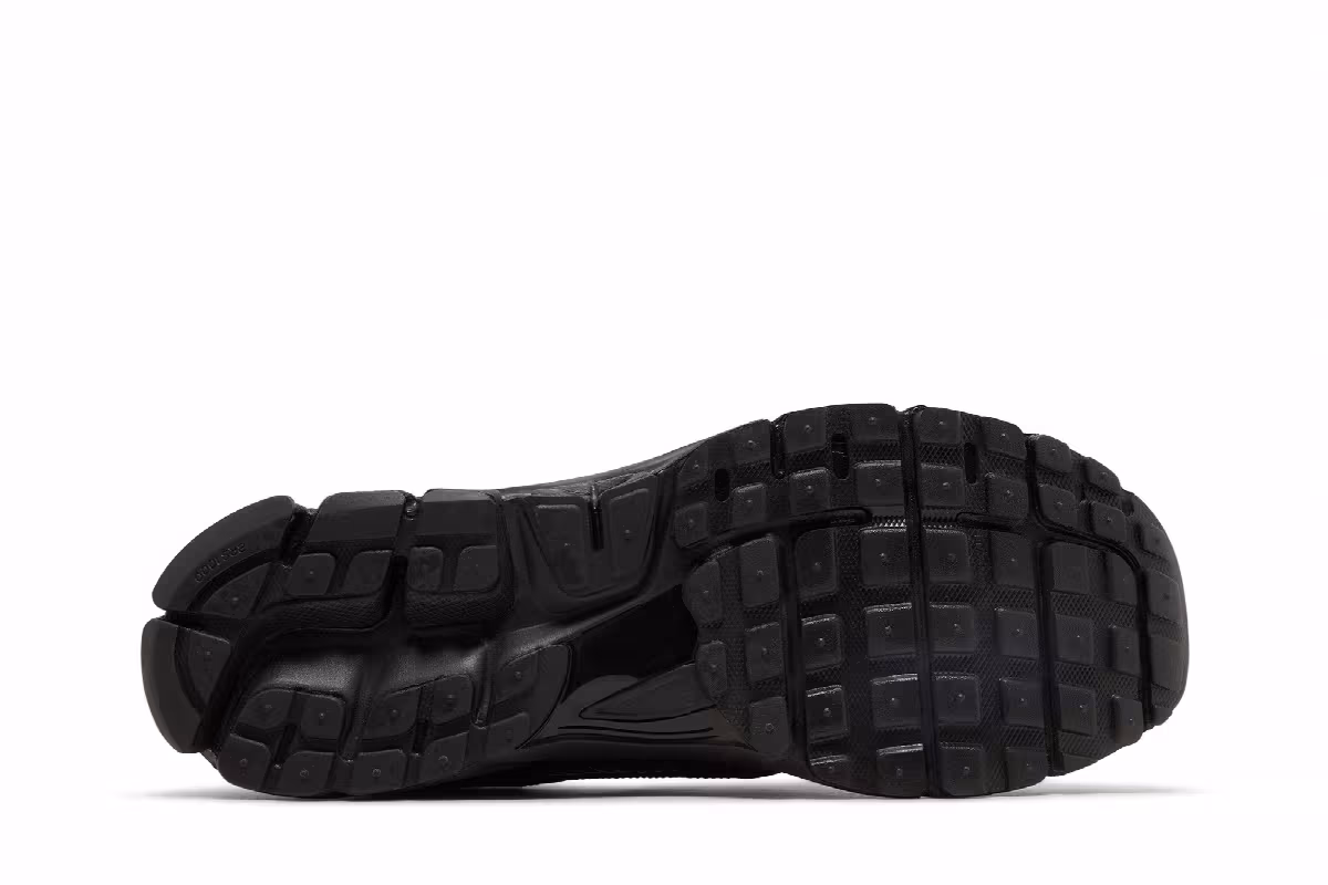 Dover Street Market x Nike Air Zoom Vomero 5 20th Anniversary, view 5