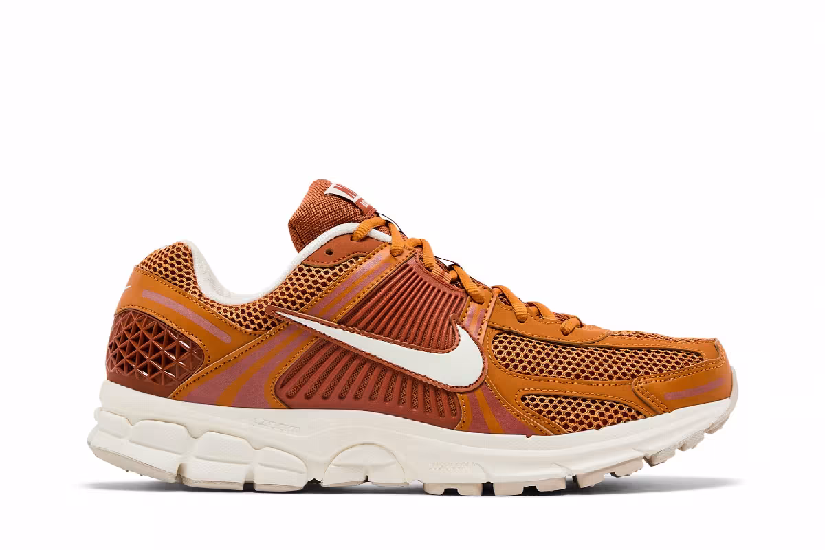 Nike Air Zoom Vomero 5 Monarch, view 2