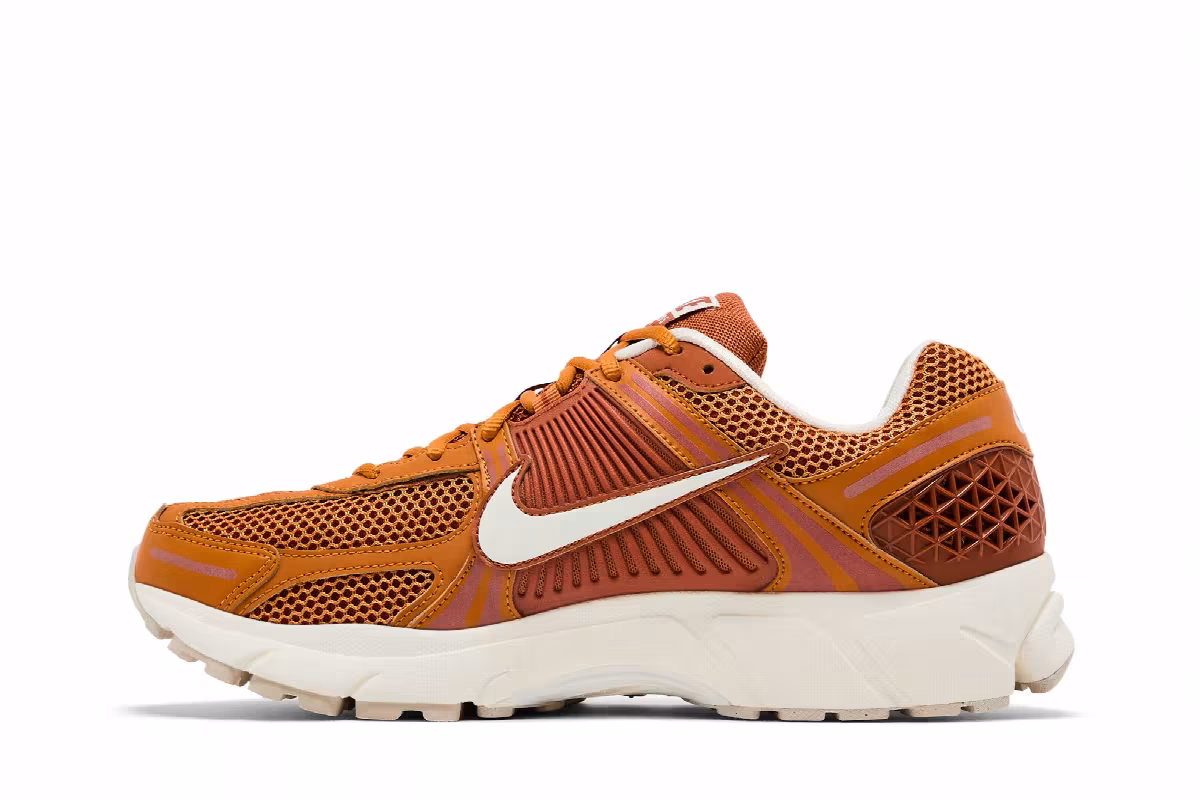 Nike Air Zoom Vomero 5 Monarch, view 4
