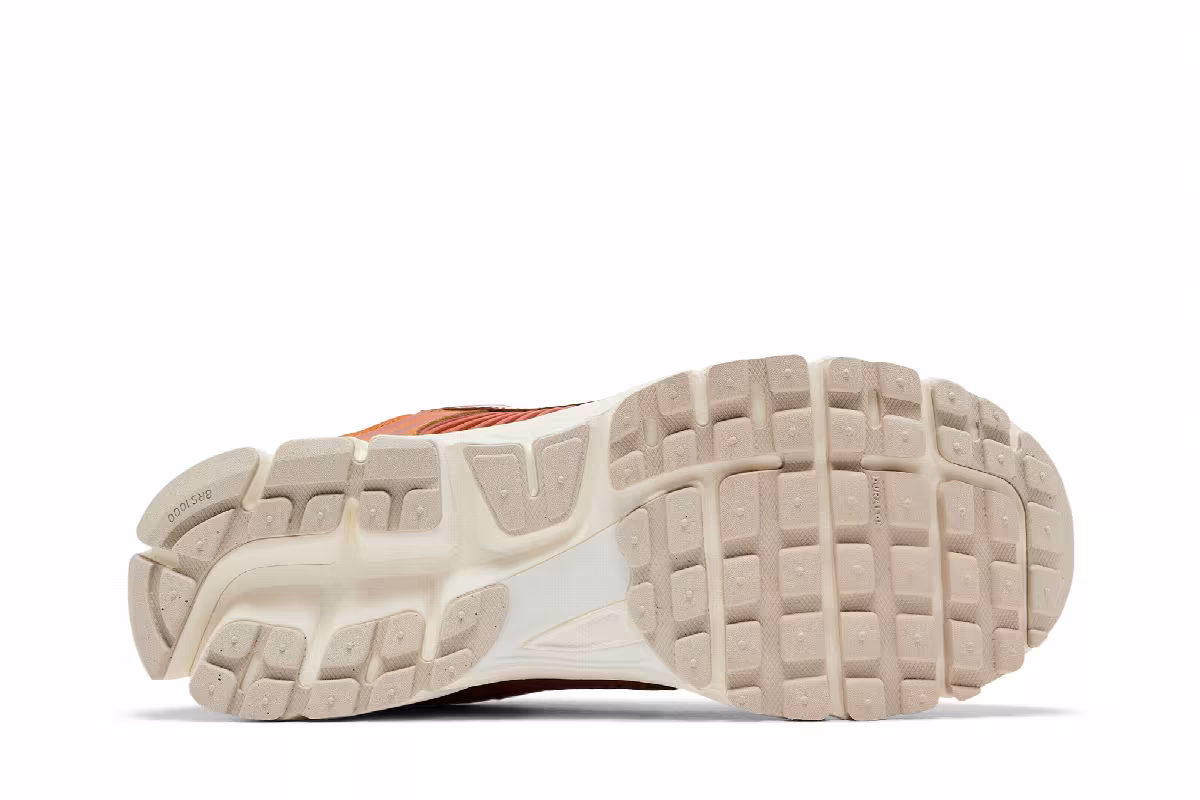 Nike Air Zoom Vomero 5 Monarch, view 5