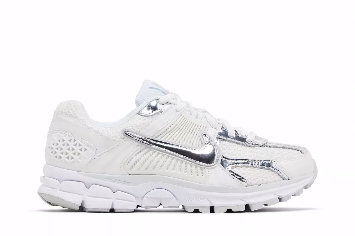 Nike Women's Air Zoom Vomero 5 Chrome Toe, view 2