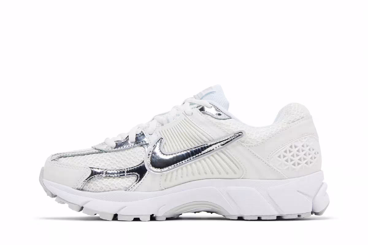 Nike Women's Air Zoom Vomero 5 Chrome Toe, view 4