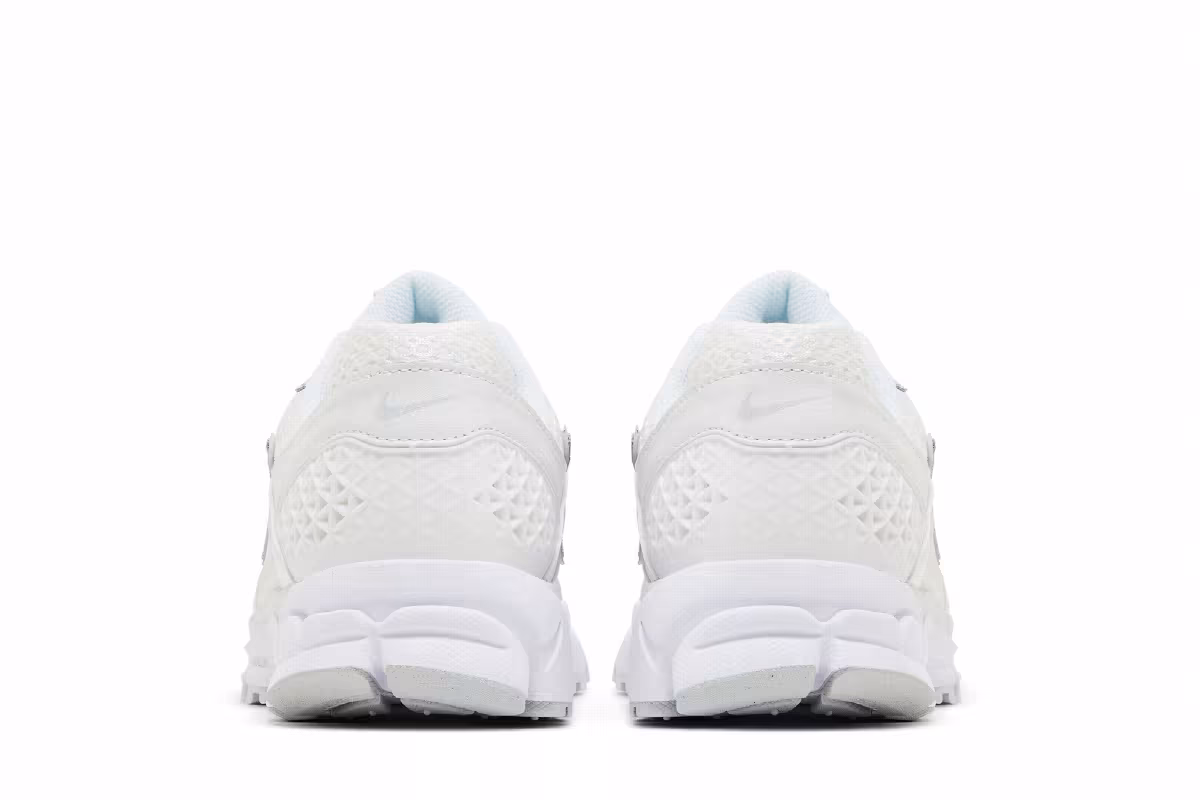 Nike Women's Air Zoom Vomero 5 Chrome Toe, view 7