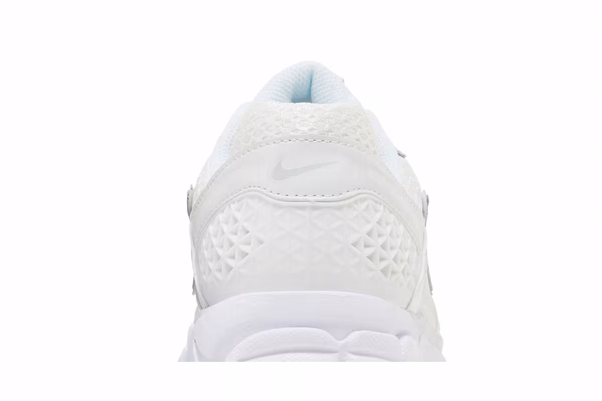 Nike Women's Air Zoom Vomero 5 Chrome Toe, view 8