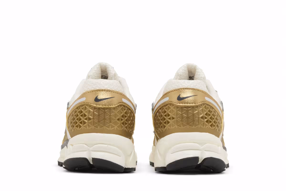 Nike Women's Air Zoom Vomero 5 Metallic Gold, view 7